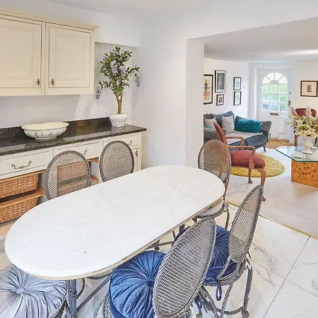 度假居 Host & - Rose 斯托克斯利